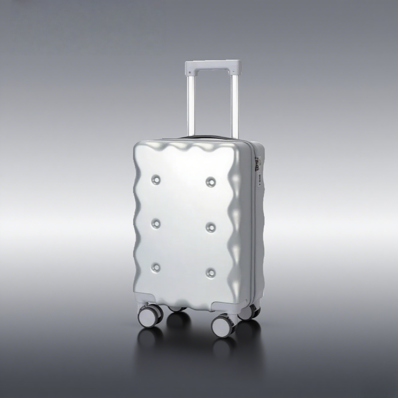 Silver Travel Spinner Luggage - Image 4